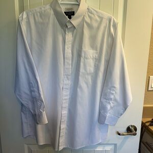 Jos A Bank - traveler Men's White Shirt 17 1/2 - 33